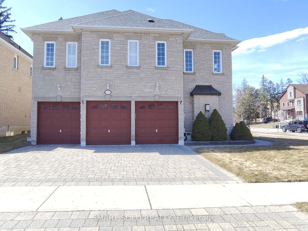 Photo of 67 Chantilly Crescent, Richmond Hill, ON L4C 0K1 (MLS # N13790308)