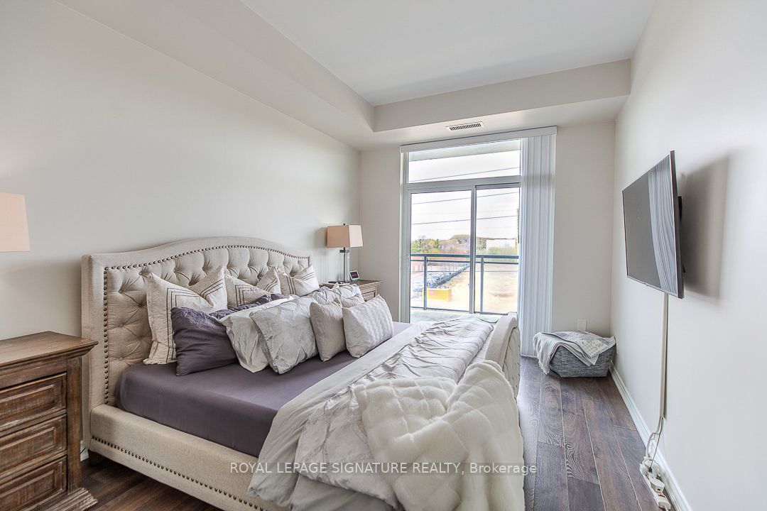 11611 Yonge Street 516