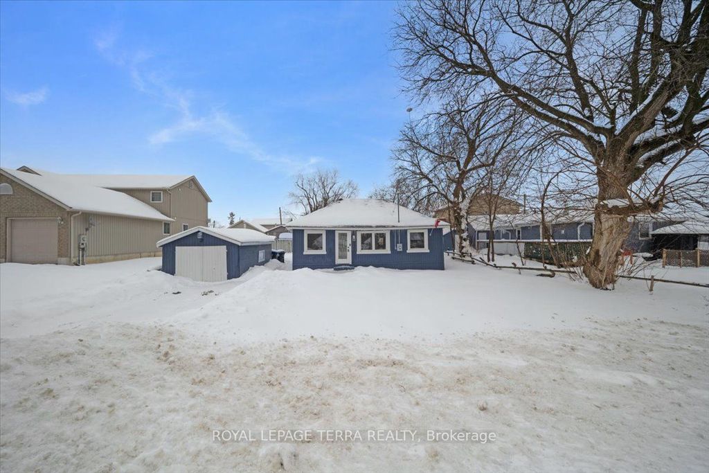 Photo of 999 Ewart Street, Innisfil, ON L0L 1C0 (MLS # N12694042)