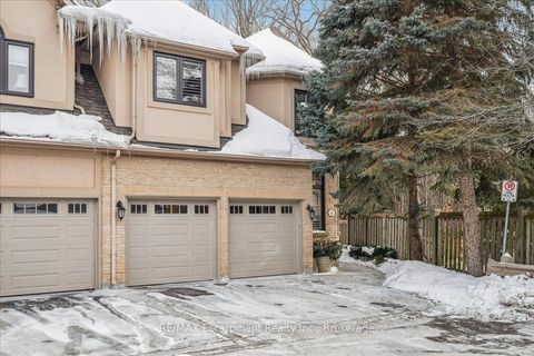 2303 Hill Ridge Court 16 Oakville ON L6M 3N3