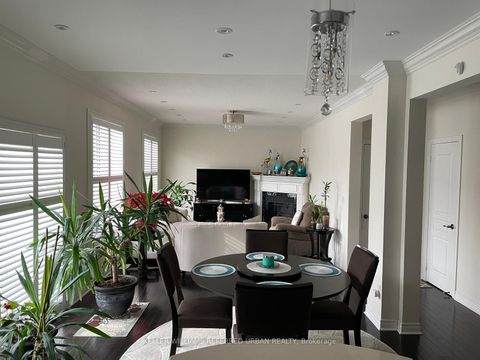 21 Sedore Street Markham ON L6E 0K2