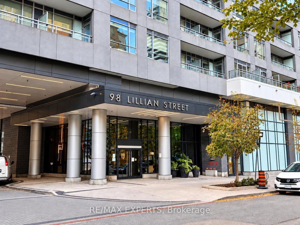 Photo of 98 Lillian Street #721, Toronto, ON M4S 0A5 (MLS # C13882268)