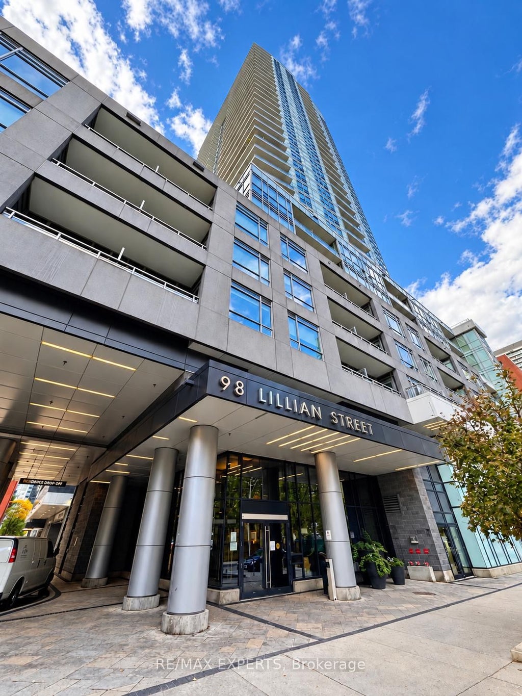 Photo of 98 Lillian Street #721, Toronto, ON M4S 0A5 (MLS # C13882268)