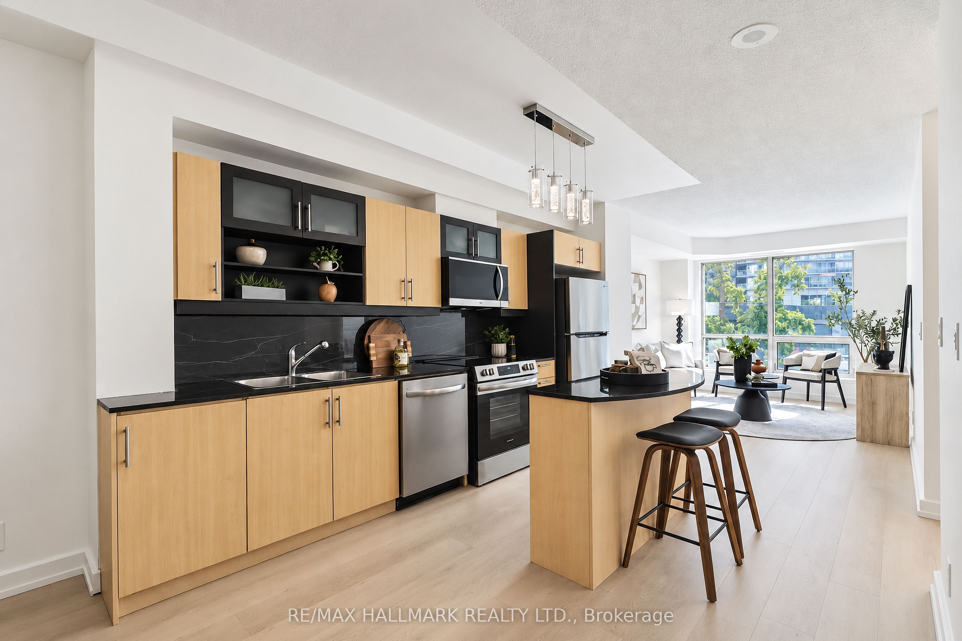 350 Wellington Street W M05