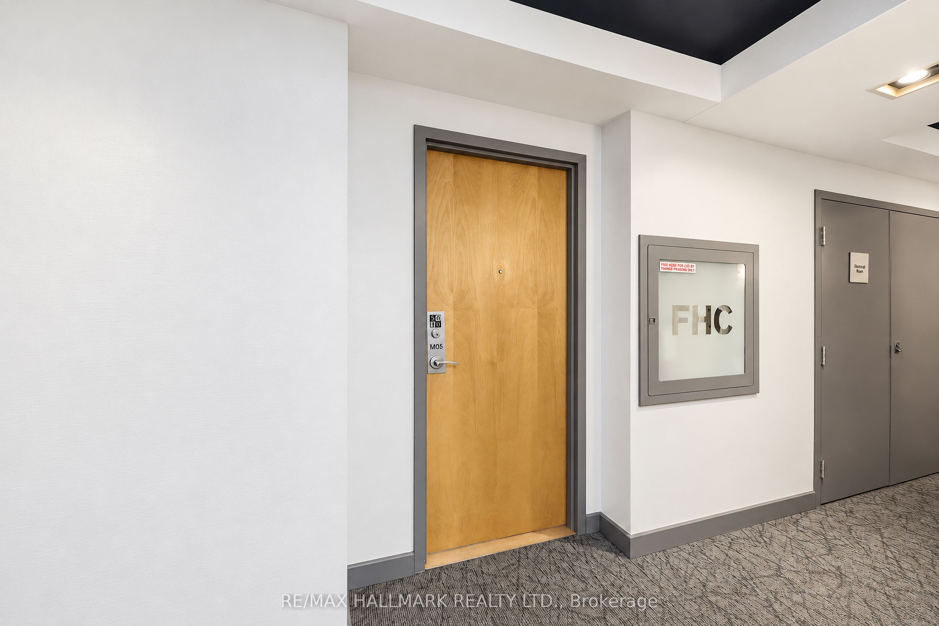350 Wellington Street W M05
