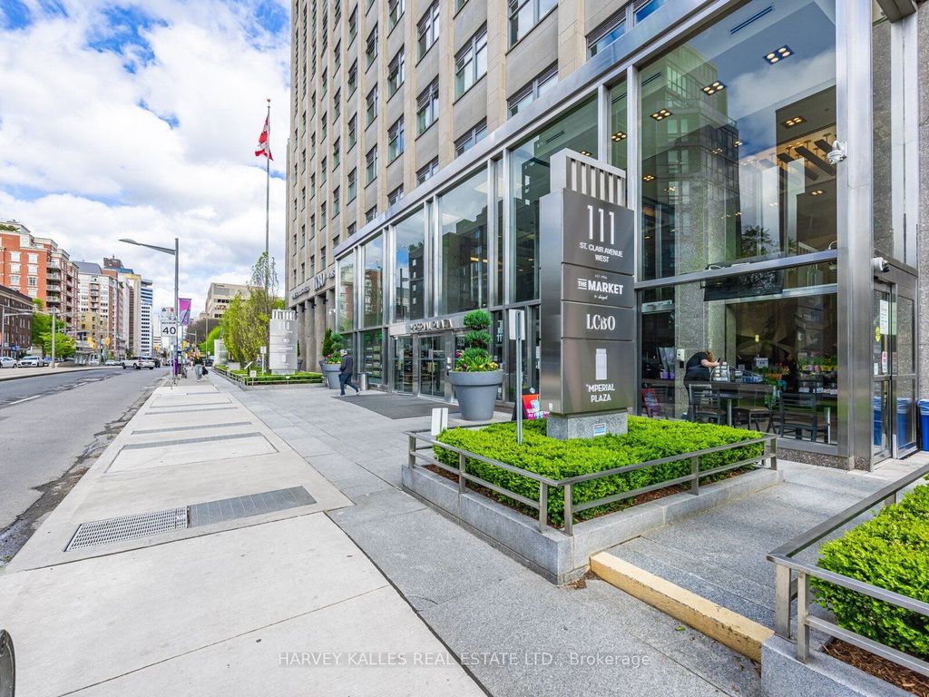 Photo of 111 St Clair Avenue W #419, Toronto, ON M4V 1N5 (MLS # C12471444)