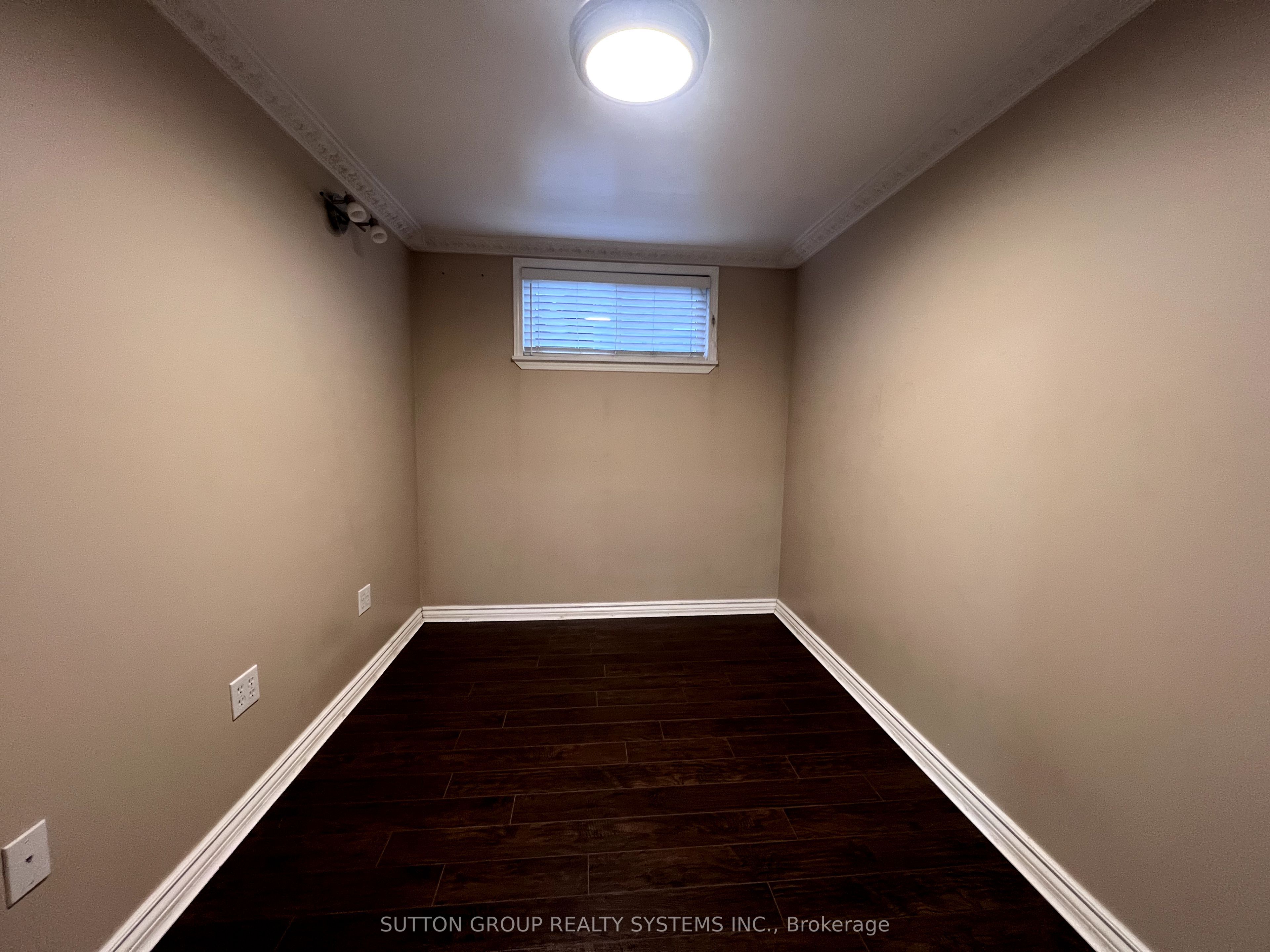 12 Wellesworth Drive