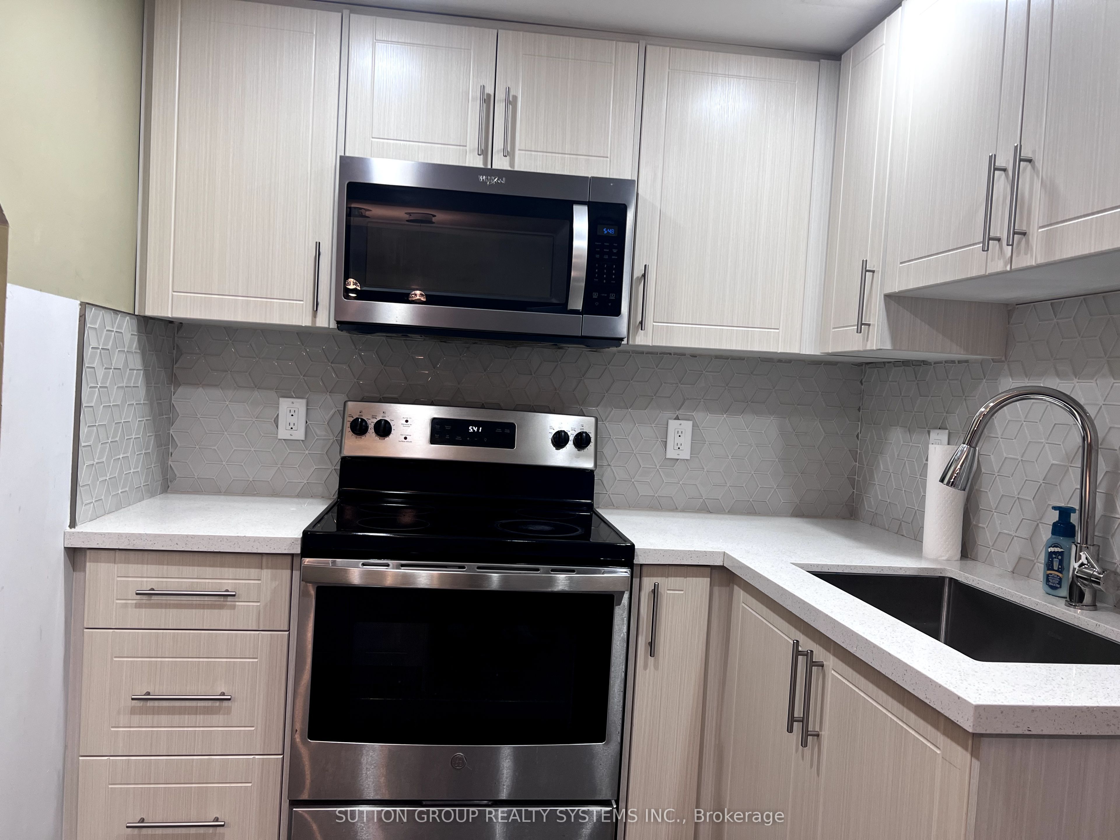 12 Wellesworth Drive