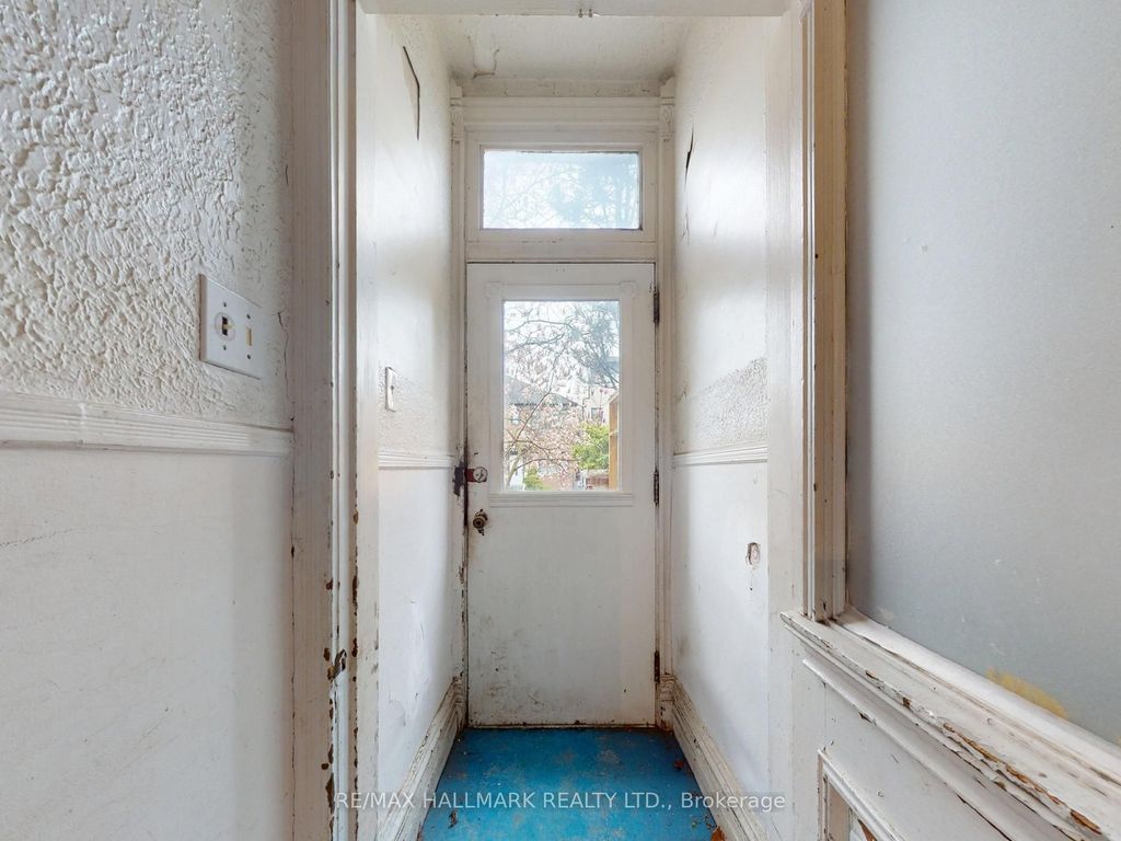 Photo of 266 1/2 Euclid Avenue, Toronto, ON M6J 2K2 (MLS # C13097960)