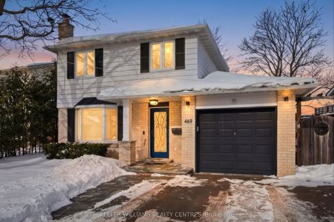 Property photo of 469 dixon boulevard, newmarket, ON l3y 5c9
