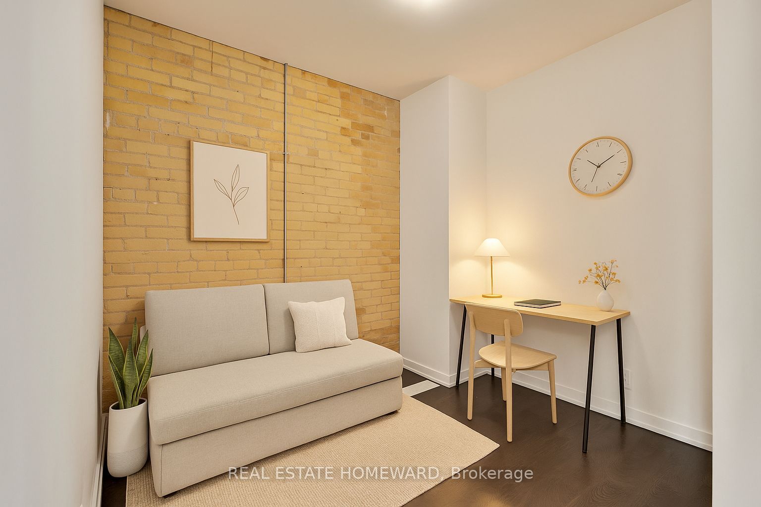 201 Carlaw Avenue 128