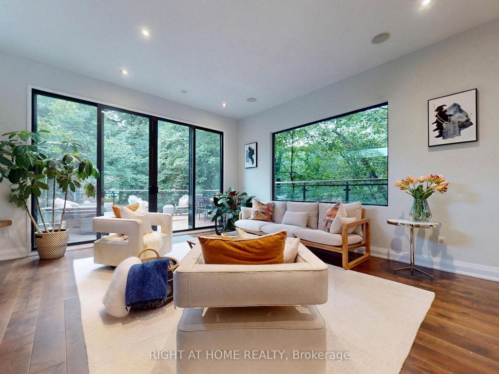 Photo of 386 Rosewell Avenue, Toronto, ON M4R 2B4 (MLS # C13852494)