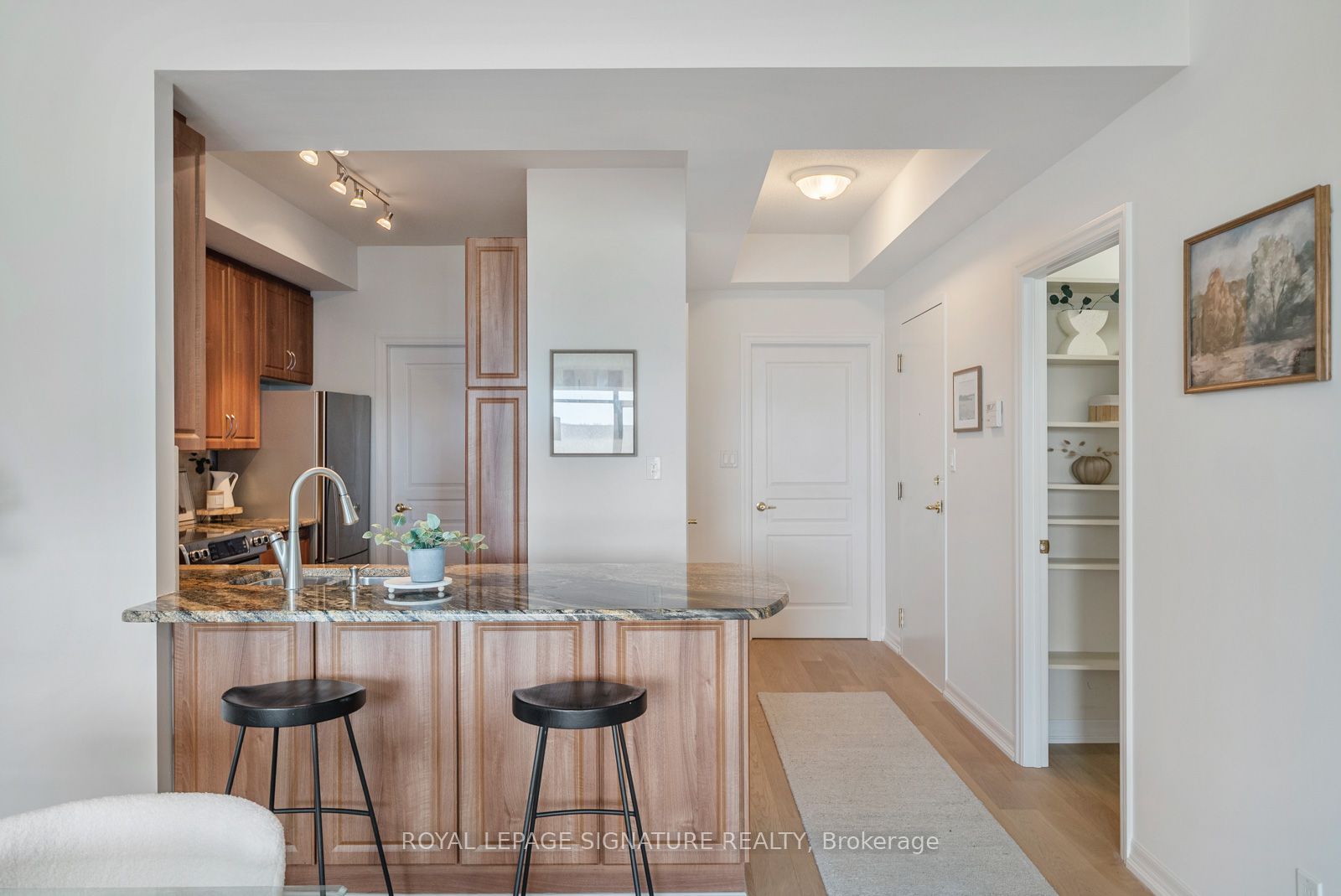 80 Port Street E 407