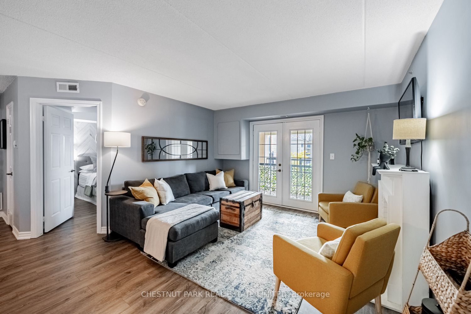 2055 Appleby Line 306