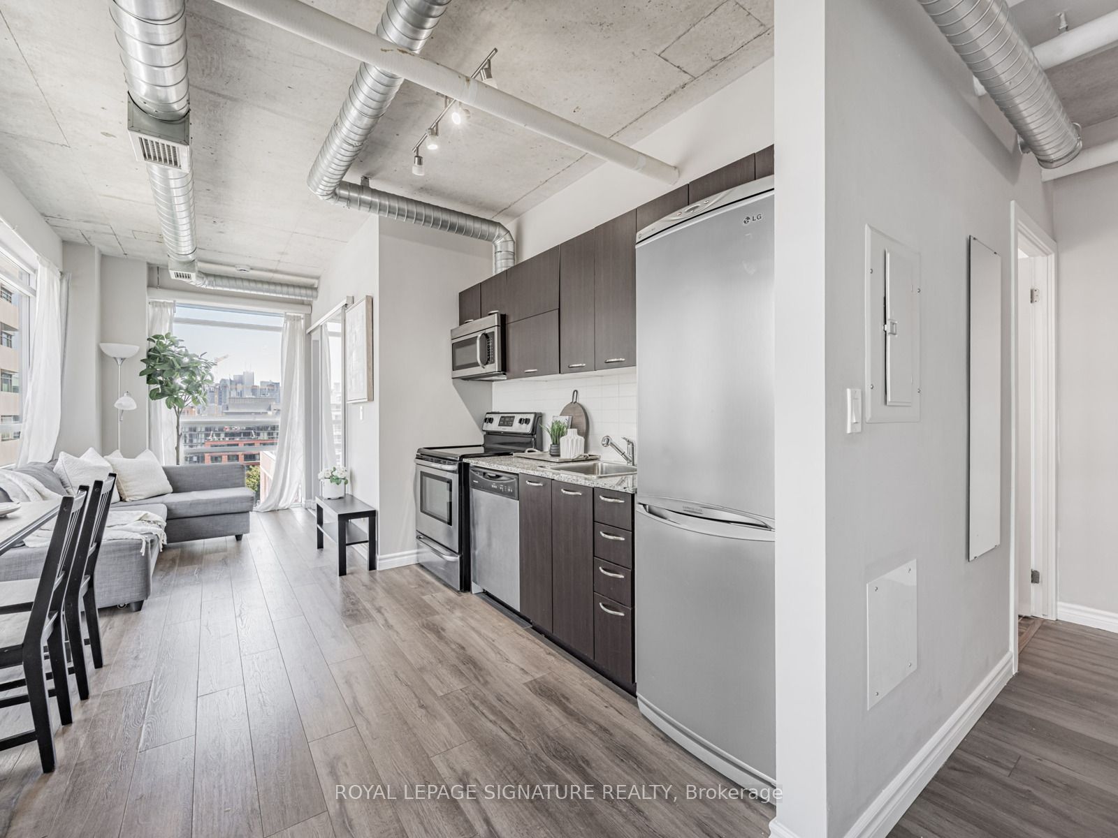 170 Sudbury Street 806