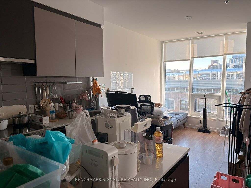 Photo of 203 College Street #605, Toronto, ON M5T 0C8 (MLS # C13038892)
