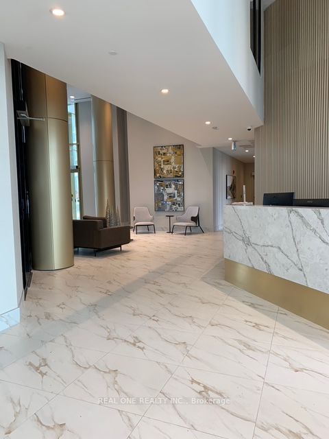 1005 Dundas Street E 529