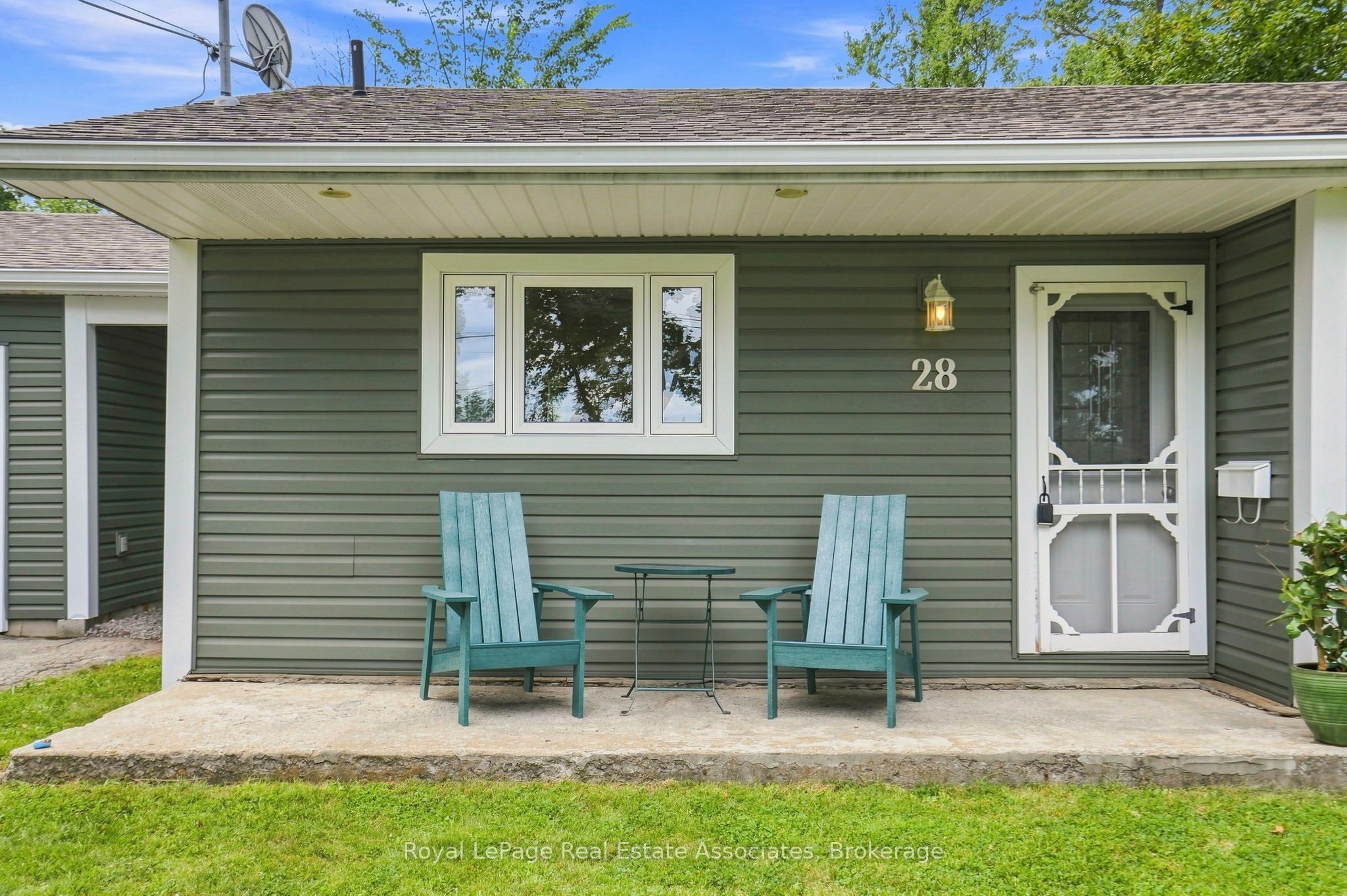 28 Kelson Avenue S