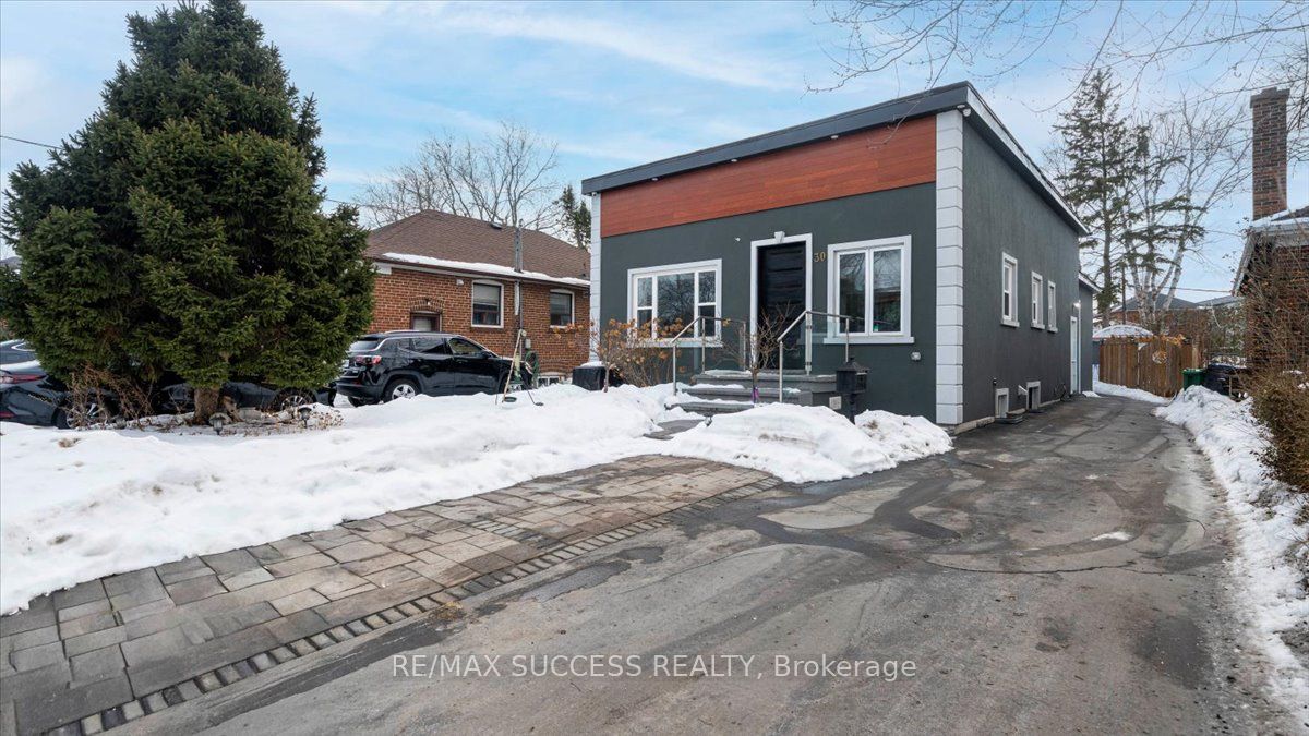 30 Maple Ave N Avenue