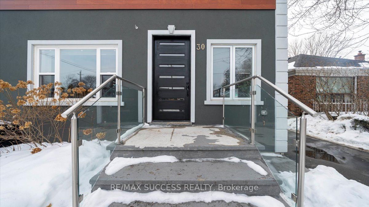 30 Maple Ave N Avenue