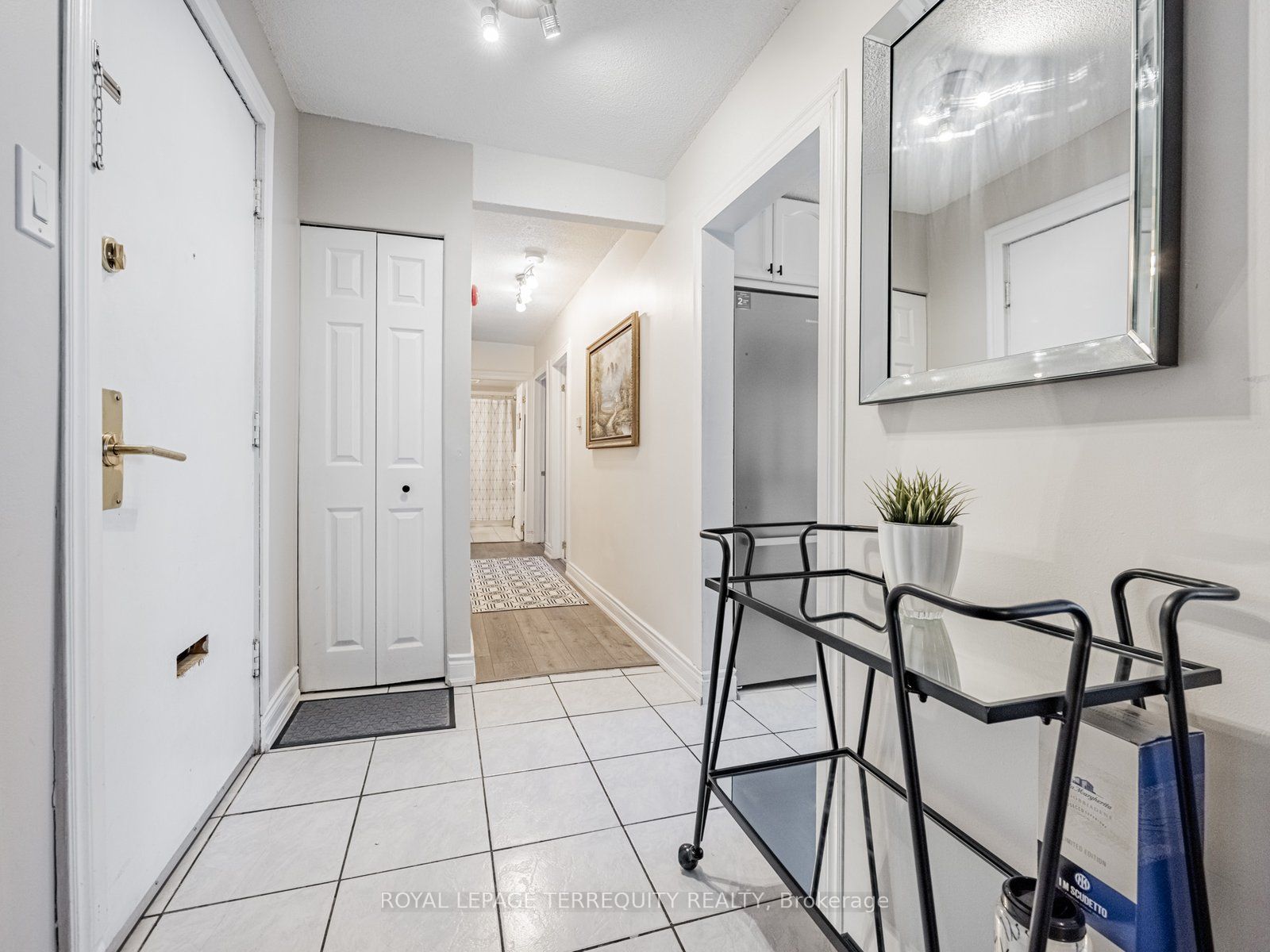 2411 New Street 205