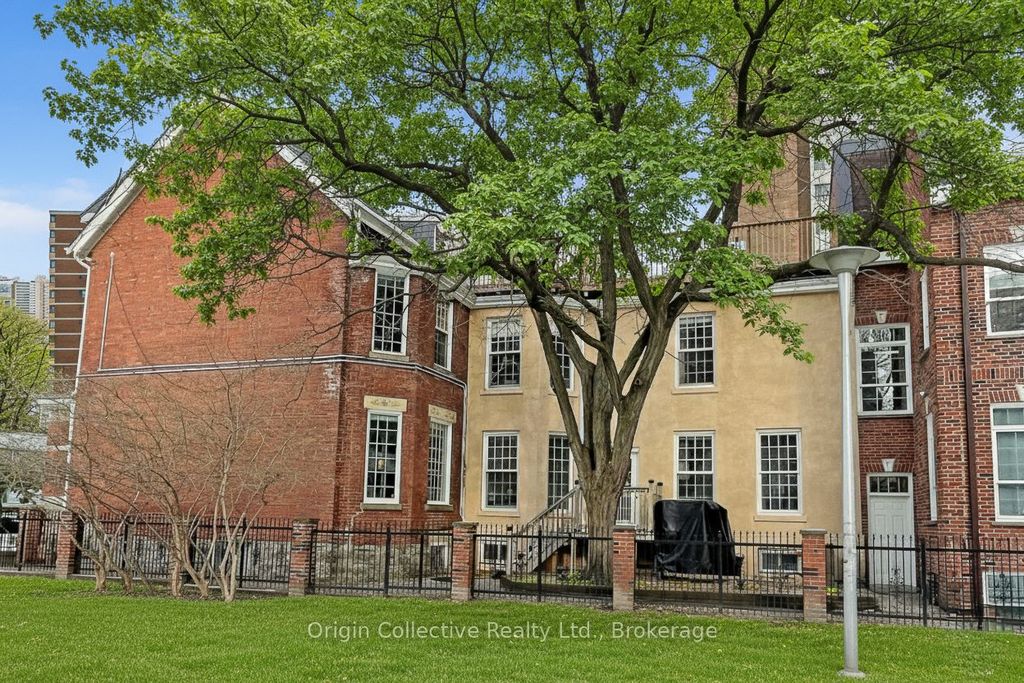 Photo of 17 Isabella Street, Toronto, ON M4Y 1M7 (MLS # C12387645)