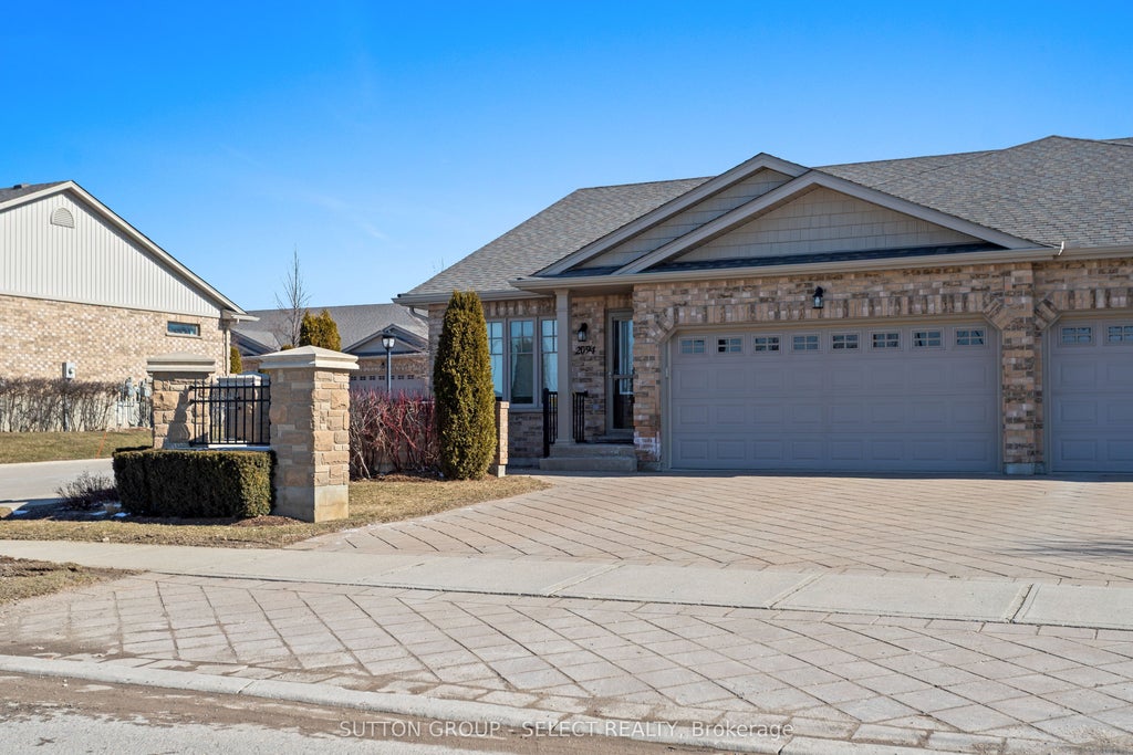 Photo of 2094 Denview Avenue, London North, ON N6G 5B6 (MLS # X13525922)