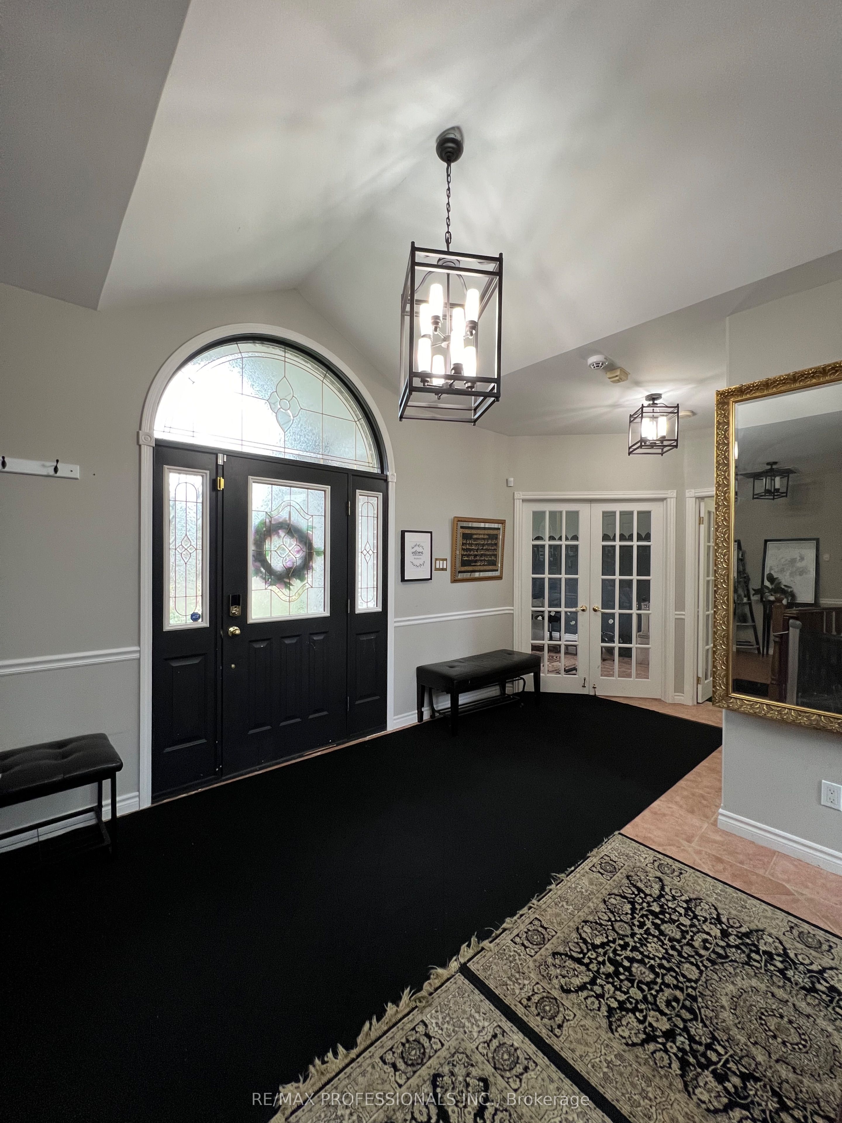 12 Deer Run Crescent