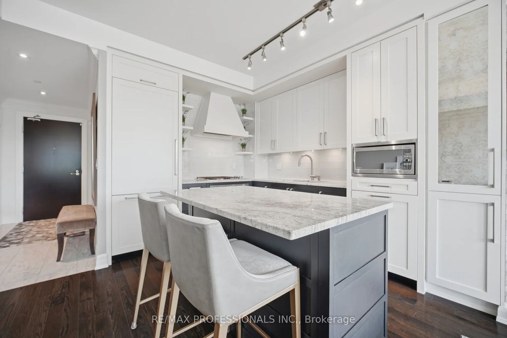 Photo of 30 Old Mill Road #512, Toronto, ON M8X 0A5 (MLS # W14033884)