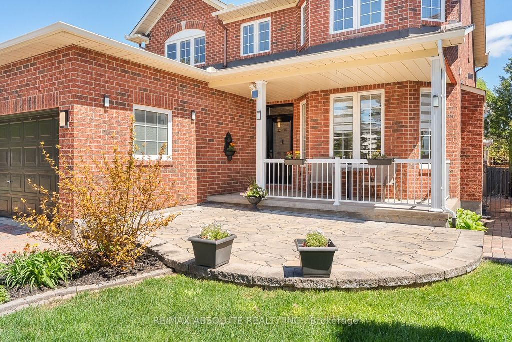Photo of 98 Yoho Drive, Kanata, ON K2M 2V3 (MLS # X13157850)