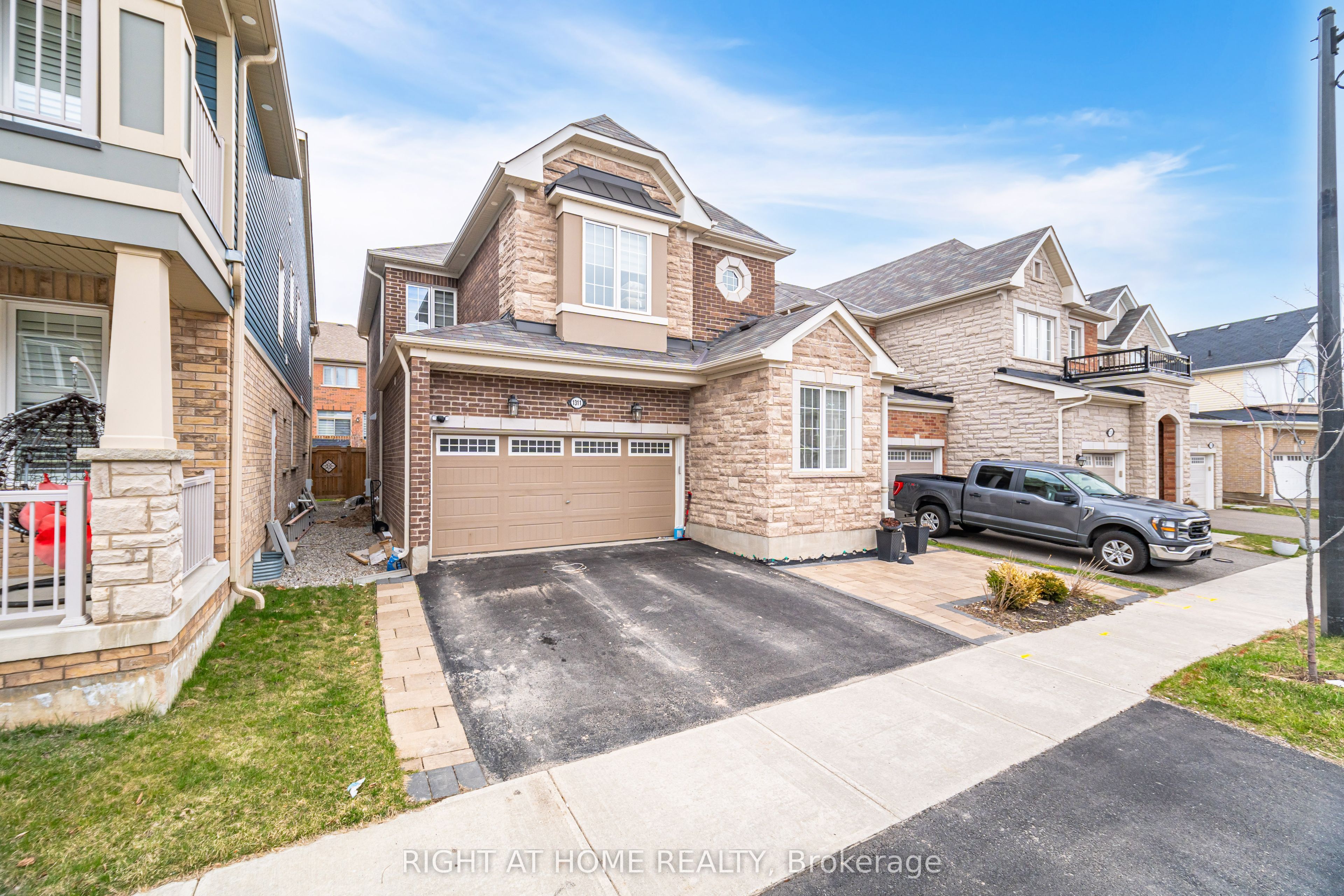 1311 (UPPER) Whitney Terrace