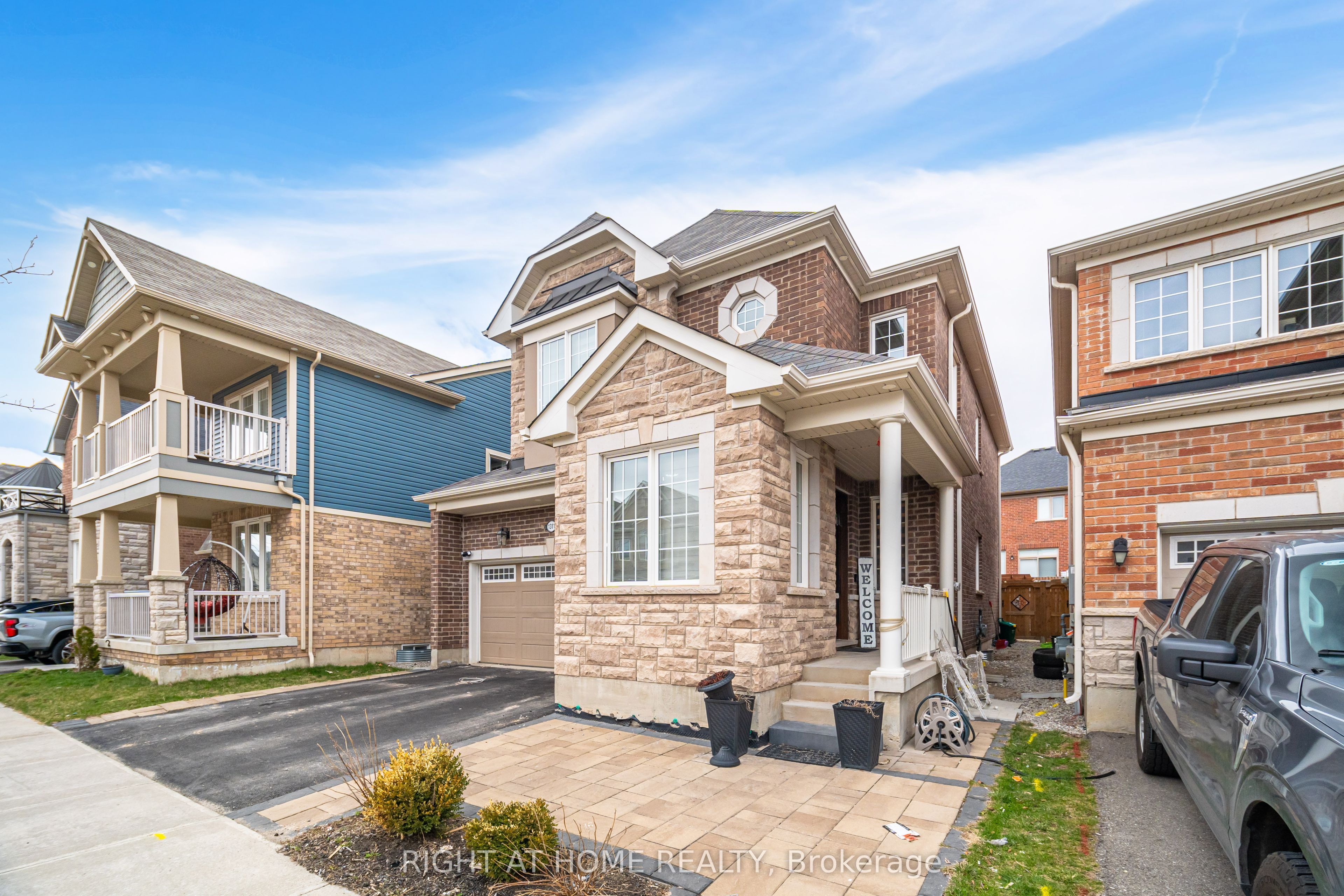 1311 (UPPER) Whitney Terrace