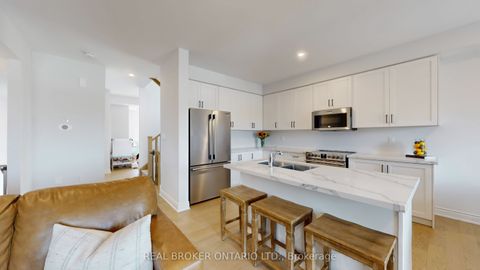 Photo of 2 Alan Williams Trail, Uxbridge, ON L9P 0R5 (MLS # N12464495)