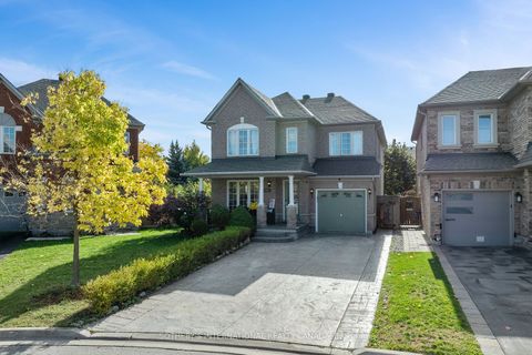 2182 Meadowglen Drive Oakville ON L6M 4C9