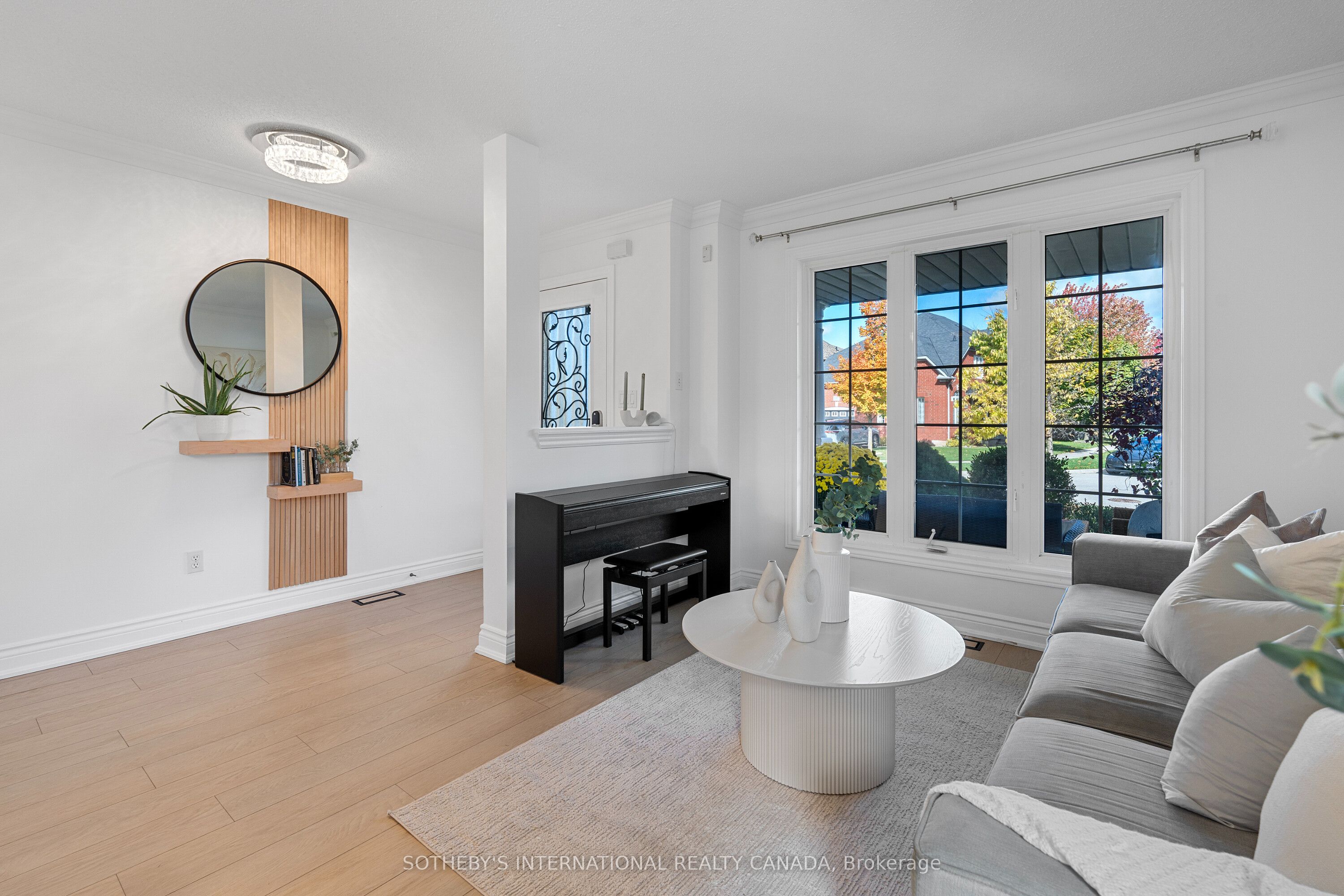 2182 Meadowglen Drive