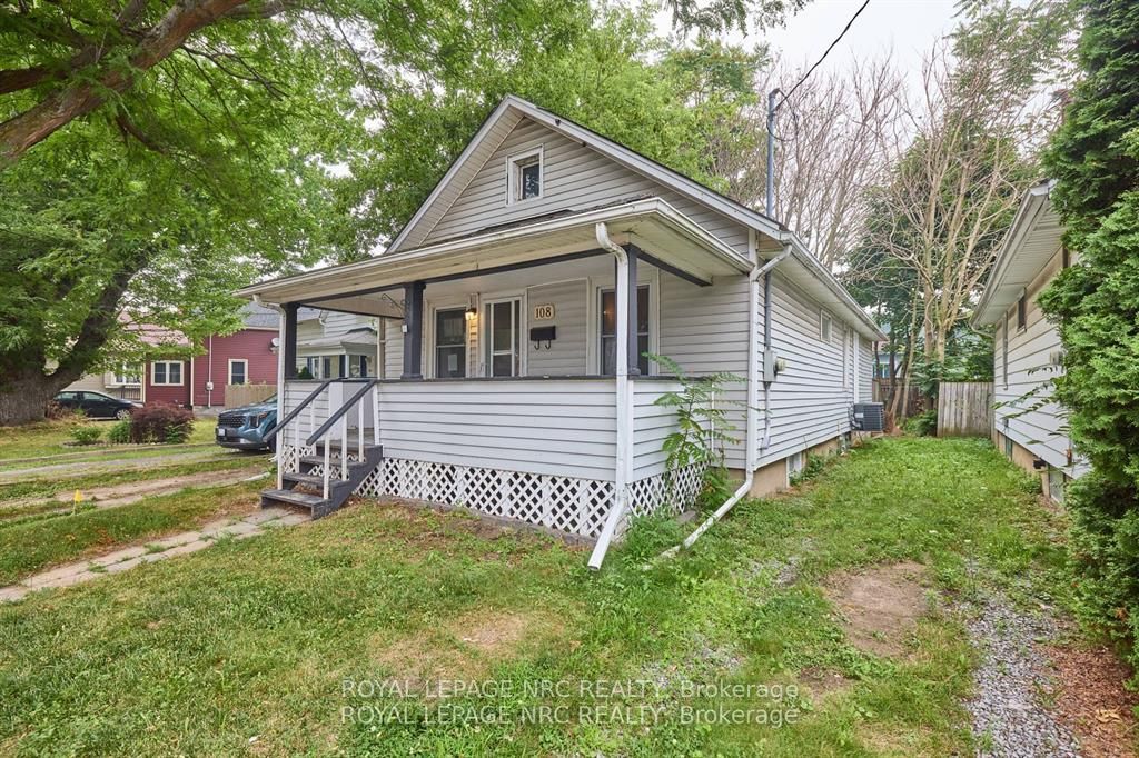 Photo of 108 Carlton Street, St. Catharines, ON L2R 1R3 (MLS # X12719966)