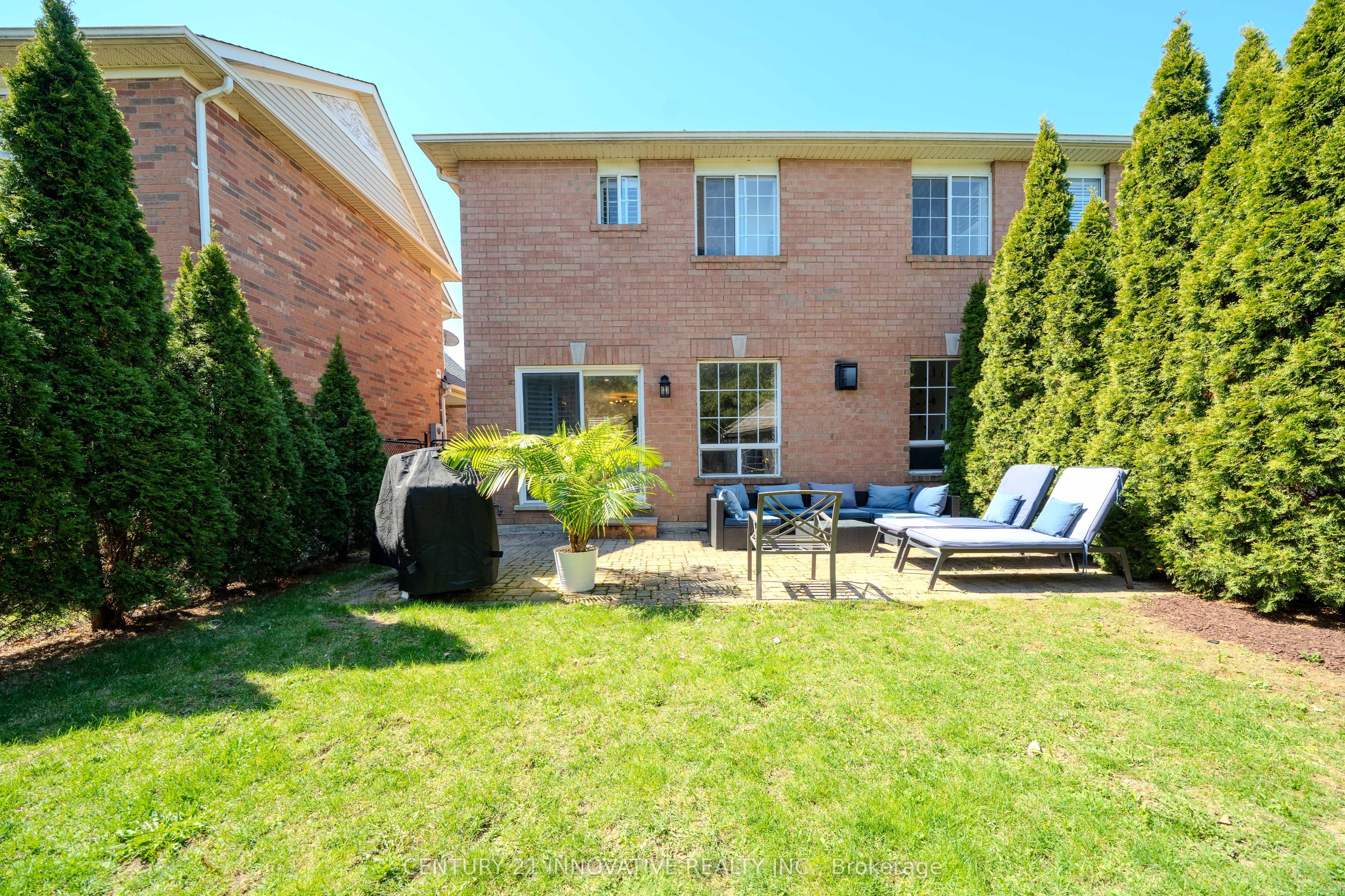 1633 Gowling Terrace