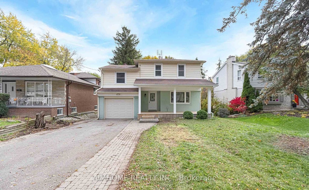 Photo of 222 Richmond Street, Richmond Hill, ON L4C 3Y8 (MLS # N13638440)