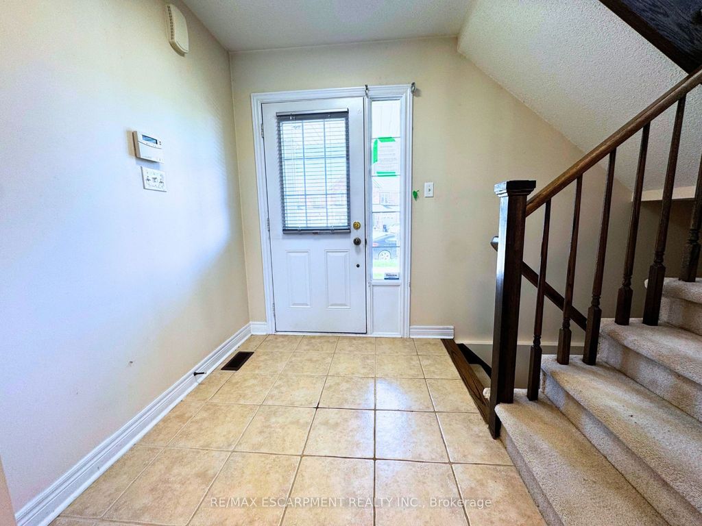 Photo of 11 Keith Crescent, Niagara-on-the-Lake, ON L0S 1J0 (MLS # X13249858)
