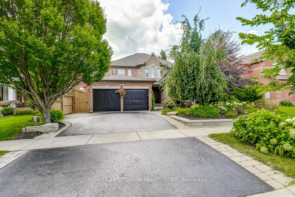 2080 Mckerlie Crescent