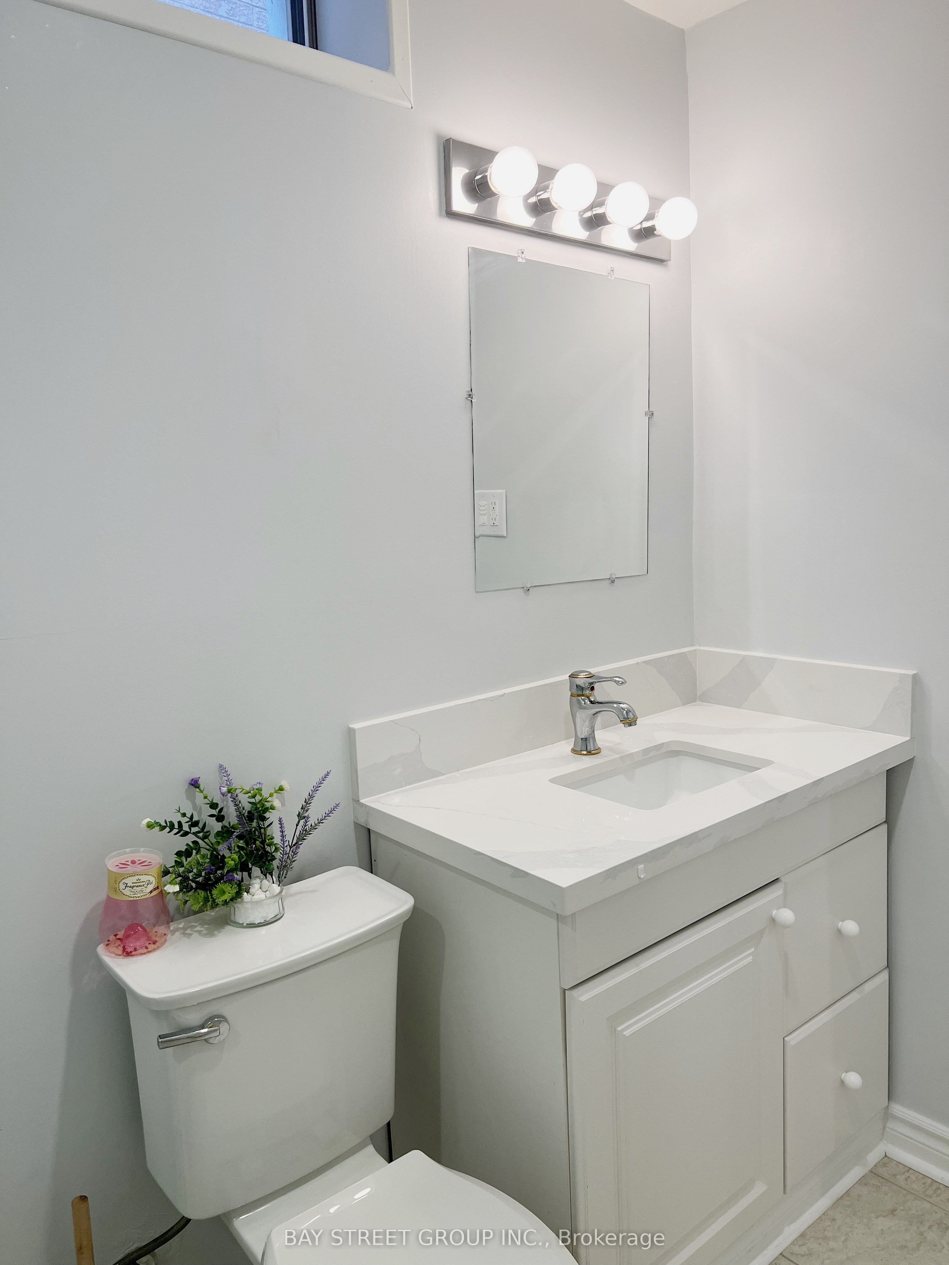 Bsmt 96 Grandlea Crescent