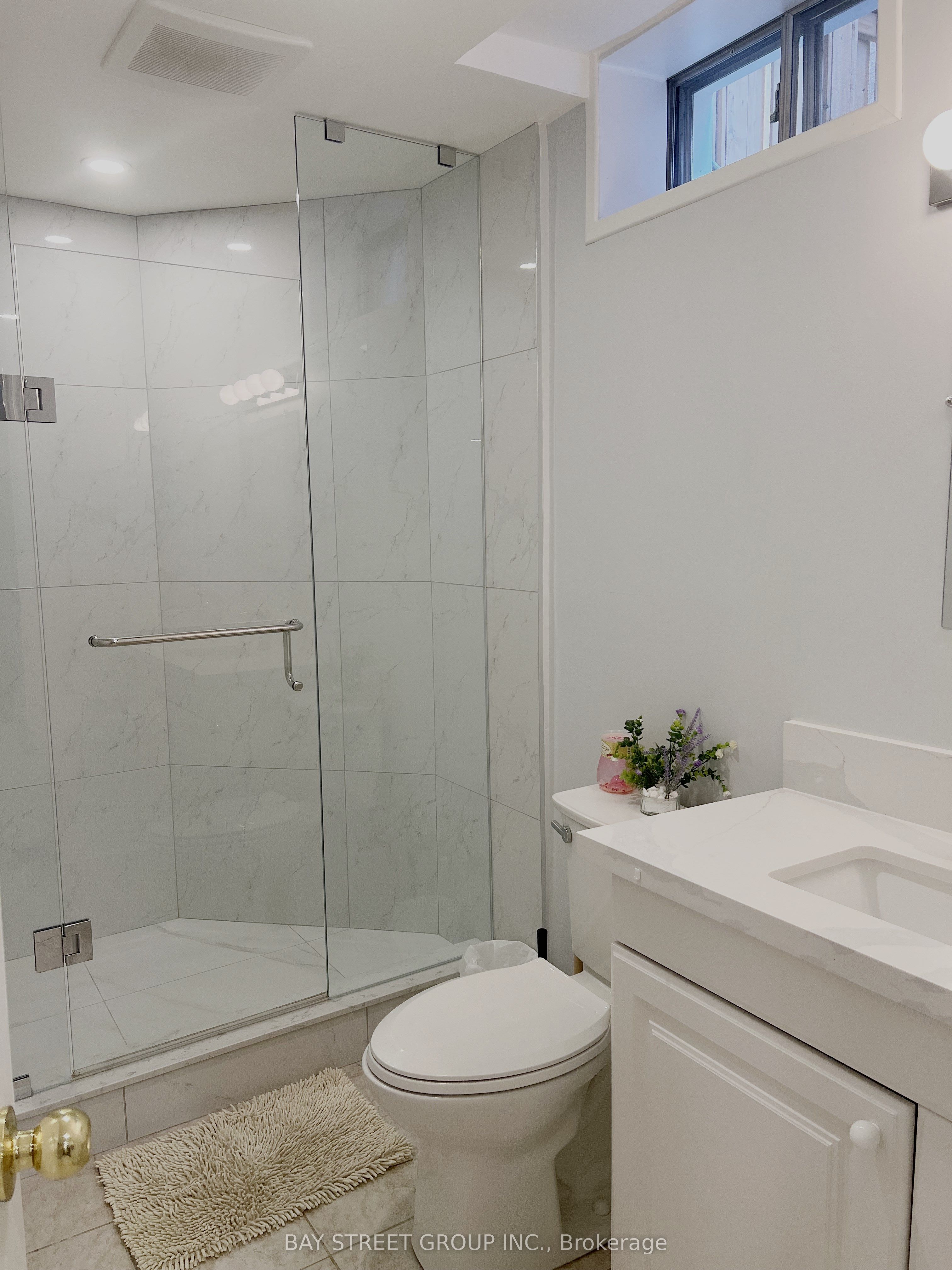 Bsmt 96 Grandlea Crescent