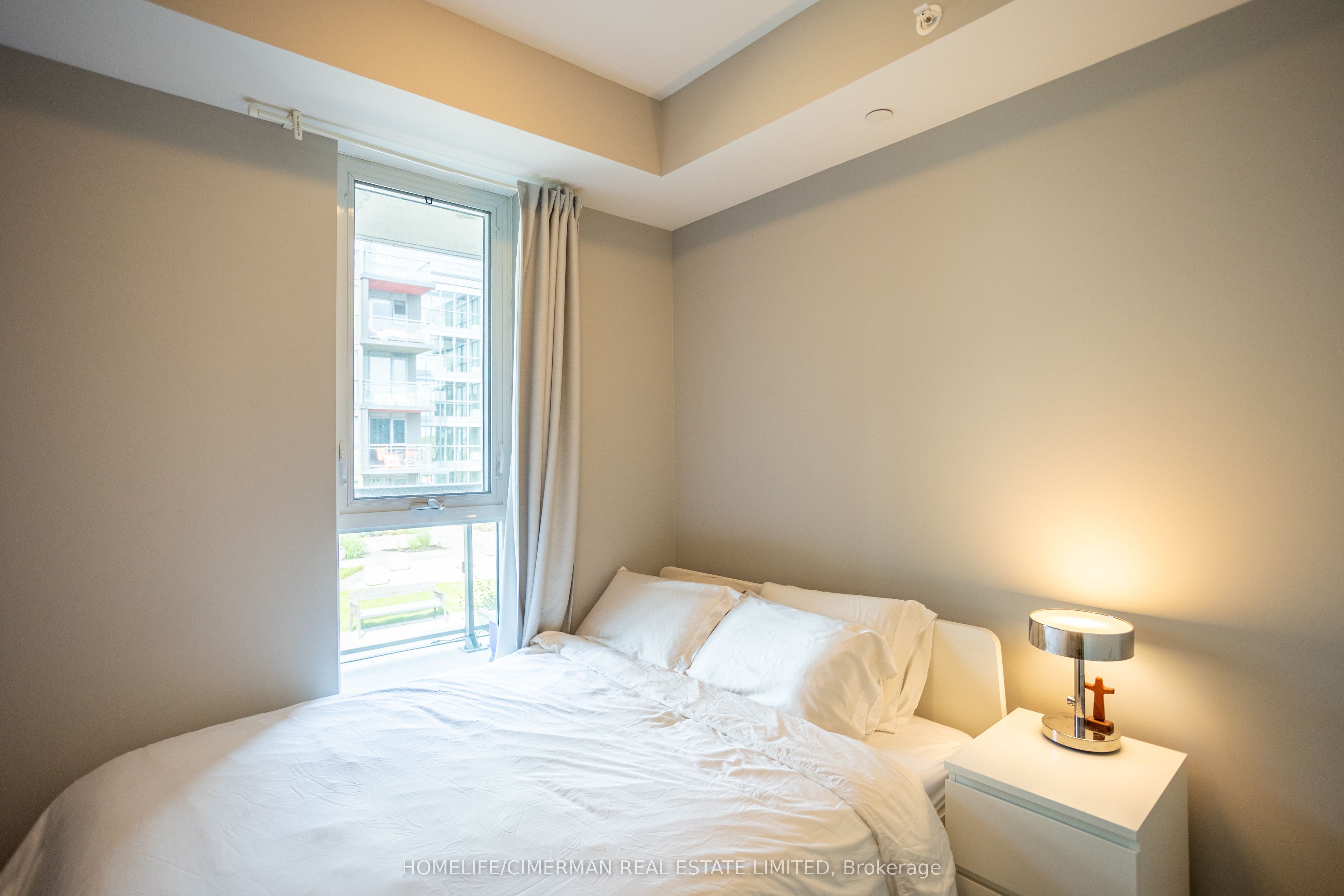 5260 Dundas Street C323