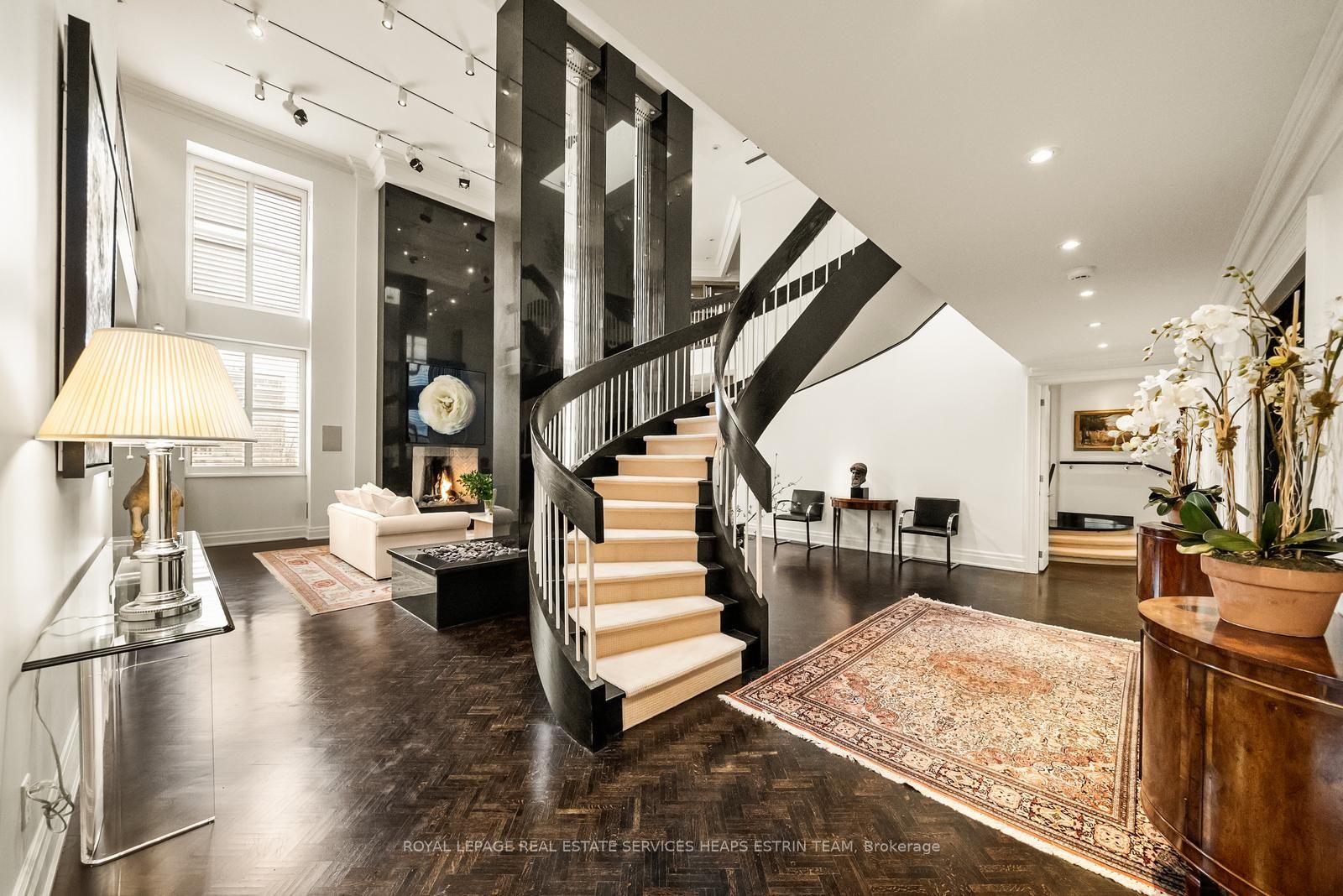 2 Lynwood Avenue PH1