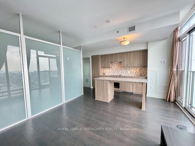 426 University Avenue PH101