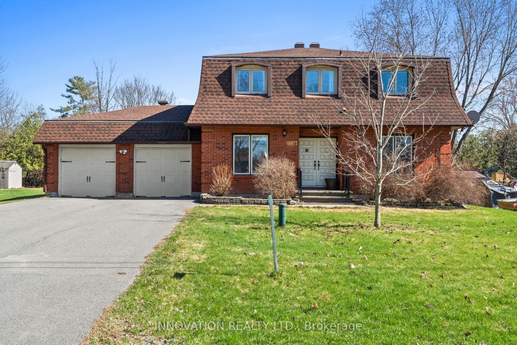 Photo of 114 Poole Street, Carp - Dunrobin - Huntley - Fitzroy and Area, ON K0A 1X0 (MLS # X13036888)