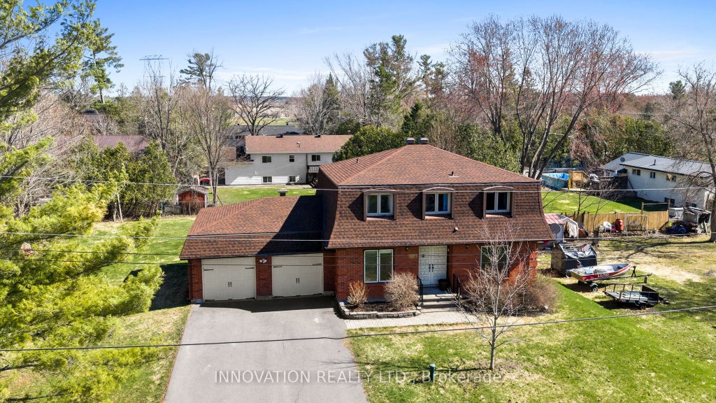 Photo of 114 Poole Street, Carp - Dunrobin - Huntley - Fitzroy and Area, ON K0A 1X0 (MLS # X13036888)