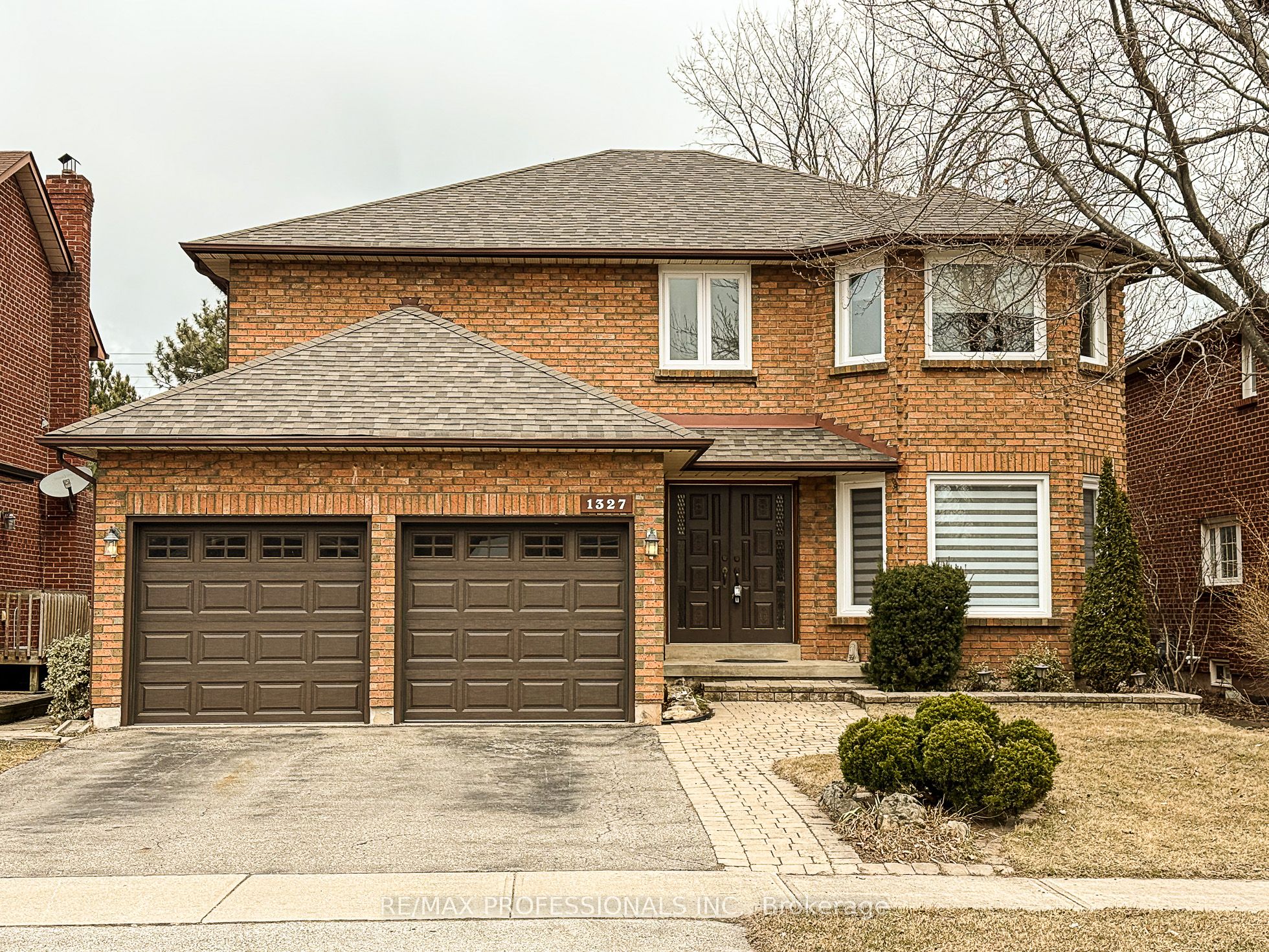1327 Greenwood Crescent