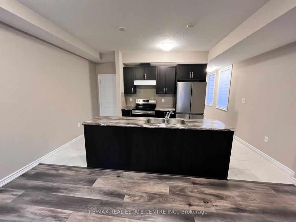 Photo of 445 Ontario Street #91, Milton, ON L9T 9K4 (MLS # W12600148)
