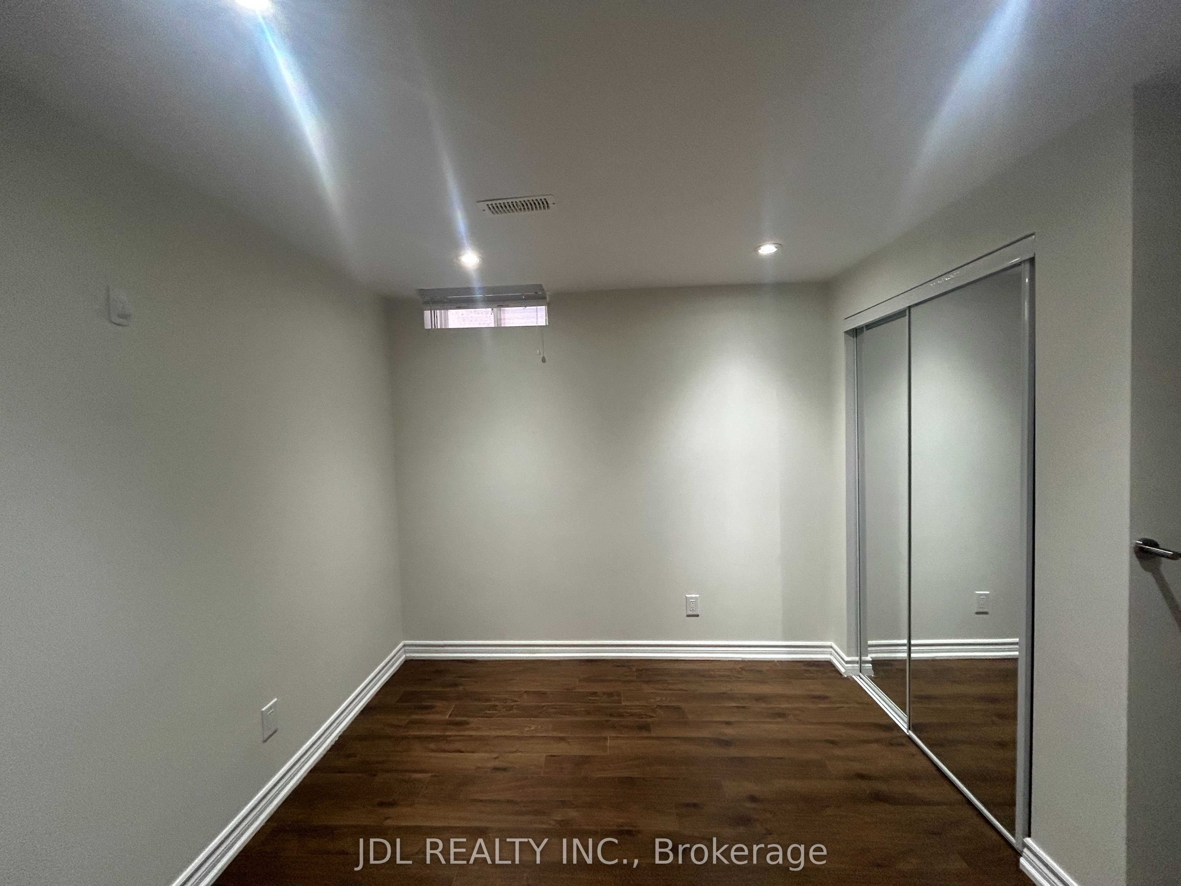 36 Bendamere Cres Crescent Whole Two-Bedroom Bsmt